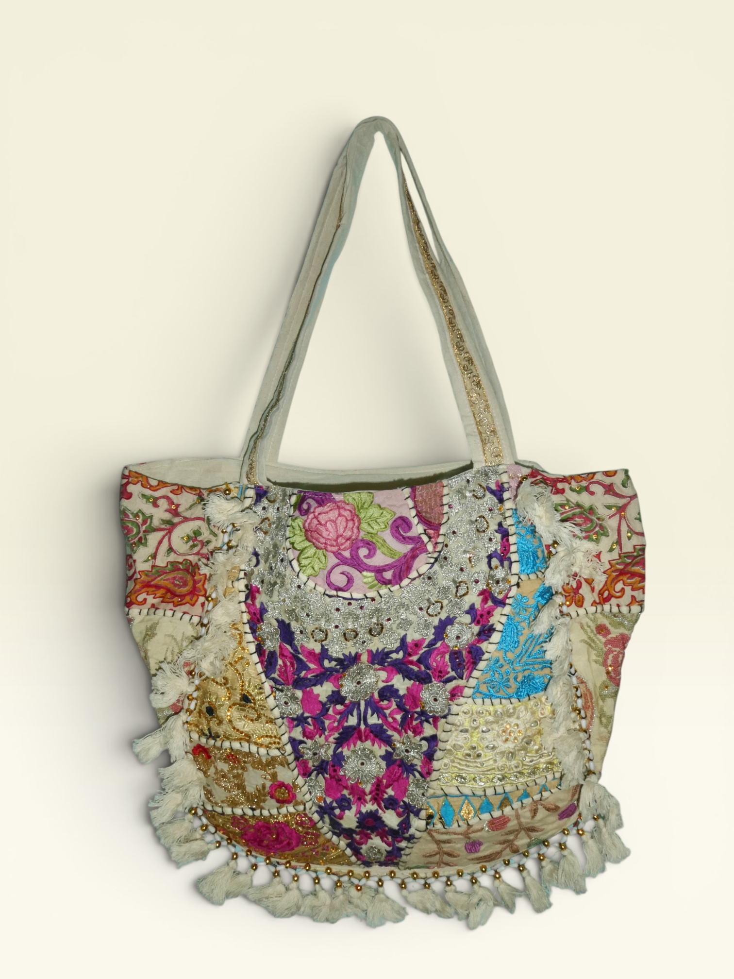 Tote Arena 03
