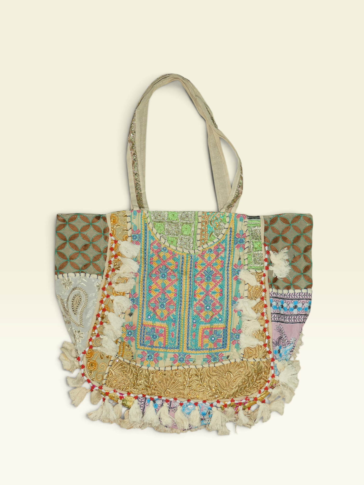 Tote Arena 02